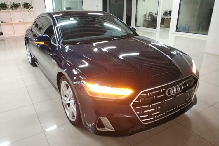 Used Audi A7L 2022 45 TFSI S-line Dream-Building Edition Front Right 45 Deg