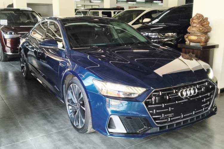 Used Audi A7L 2022 55 TFSI quattro S-line Boundary Edition Crystal Flow Package Front Right 45 Deg