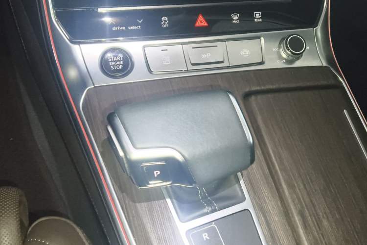 Used Audi A7L 2022 55 TFSI quattro S-line Boundary Edition Crystal Flow Package Gear Lever