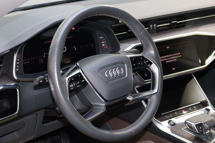 Used Audi A7L 2022 55 TFSI quattro S-line Zhiyuan Crystal Flow Package Interior 6