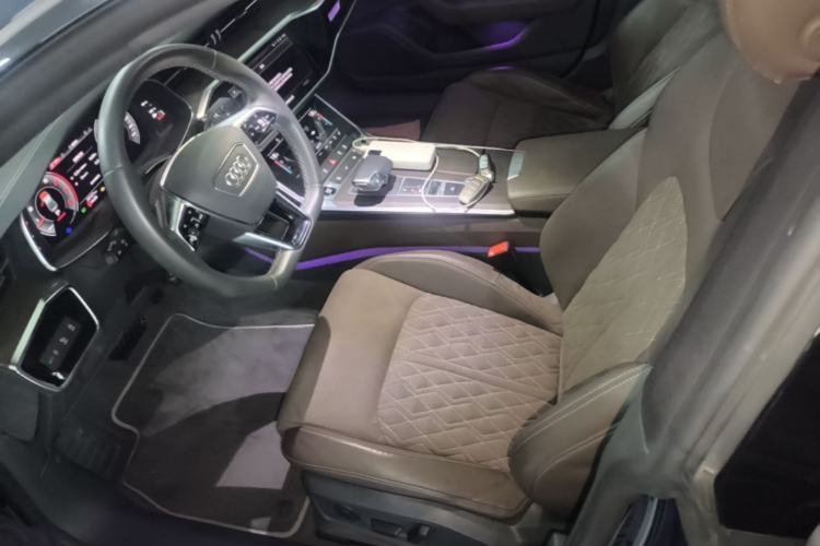 Used Audi A7L 2022 55 TFSI quattro S-line Zhiyuan Crystal Flow Package Left Front Seat