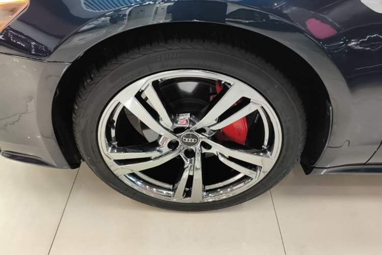 Used Audi A7L 2022 45 TFSI S-line Dream-Building Edition Left Front Wheel Hub