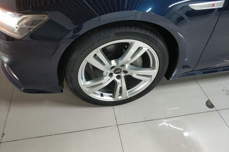 Used Audi A7L 2022 45 TFSI S-line Dream-Building Edition Left Front Wheel Hub