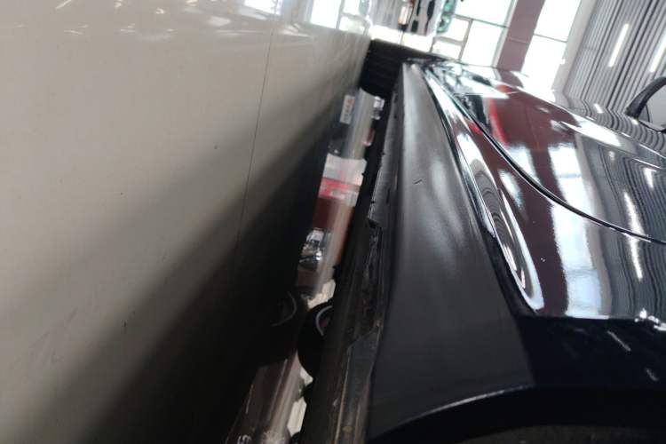 Used Audi A7L 2022 45 TFSI S-line Dream-Building Edition Left Side Sill