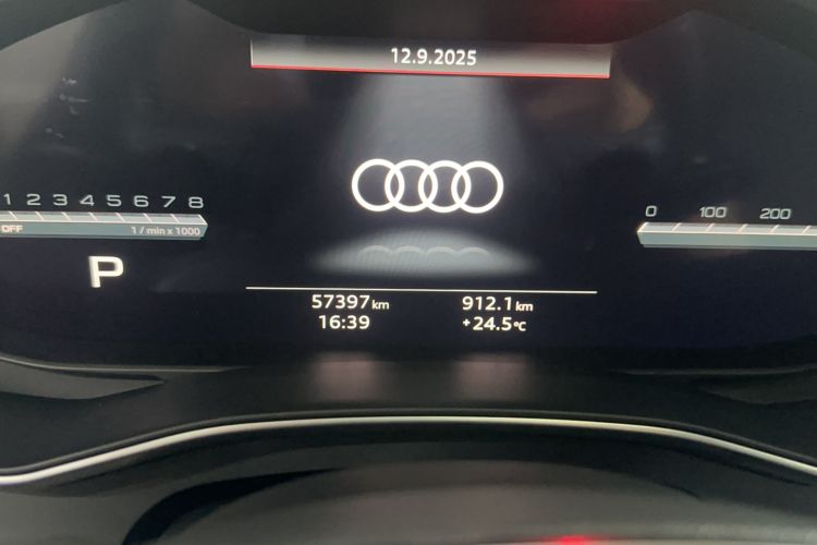 Used Audi A7L 2022 45 TFSI S-line Dream-Building Edition Odometer Close Up