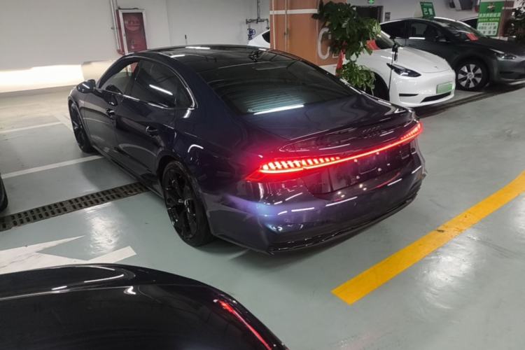 Used Audi A7L 2022 55 TFSI quattro S-line Zhiyuan Crystal Flow Package Rear Left 45 Deg