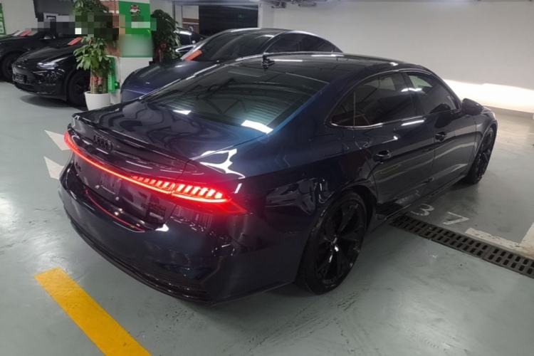 Used Audi A7L 2022 55 TFSI quattro S-line Zhiyuan Crystal Flow Package Rear Right 45 Deg
