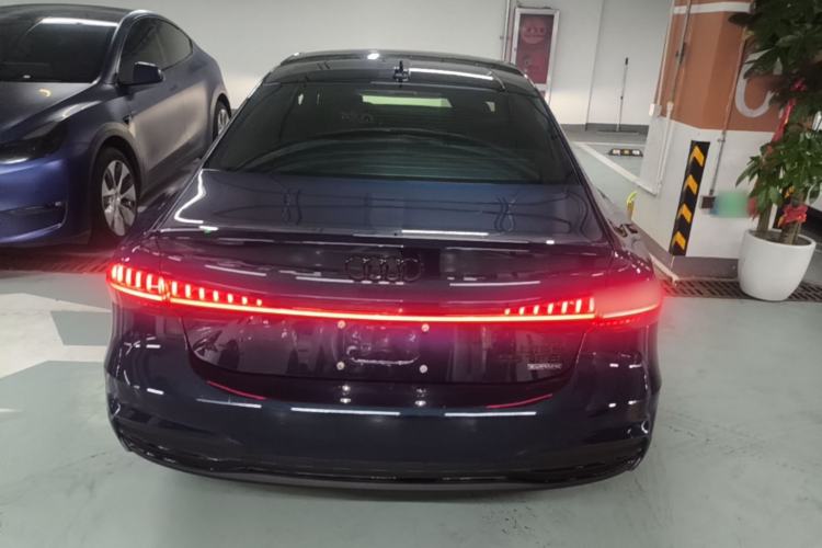 Used Audi A7L 2022 55 TFSI quattro S-line Zhiyuan Crystal Flow Package Rear