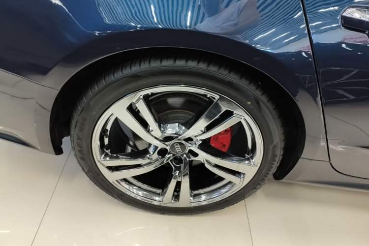 Used Audi A7L 2022 45 TFSI S-line Dream-Building Edition Right Rear Wheel Hub
