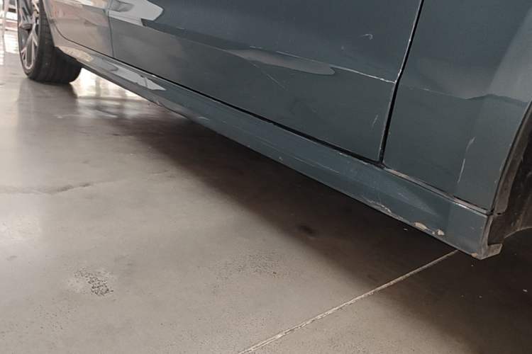 Used Audi A7L 2022 55 TFSI quattro S-line Edition One First Edition Right Side Sill