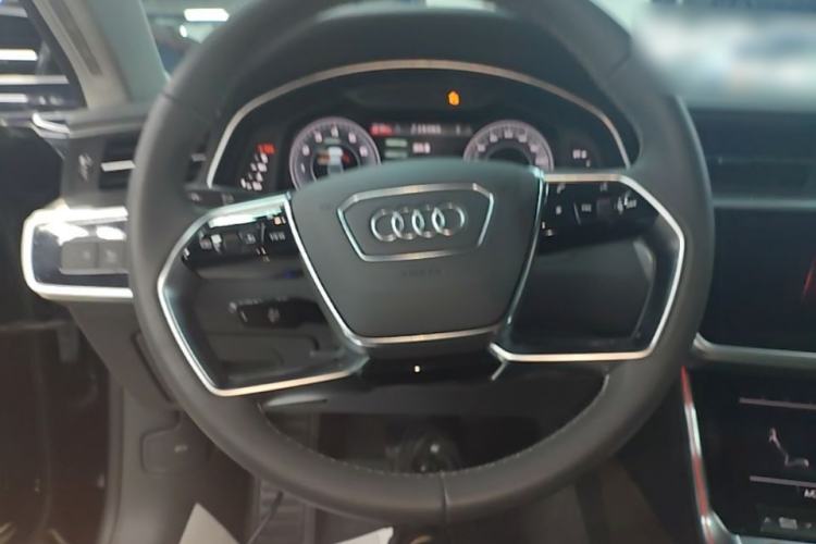 Used Audi A7L 2022 45 TFSI S-line Dream-Building Edition Steering Wheel