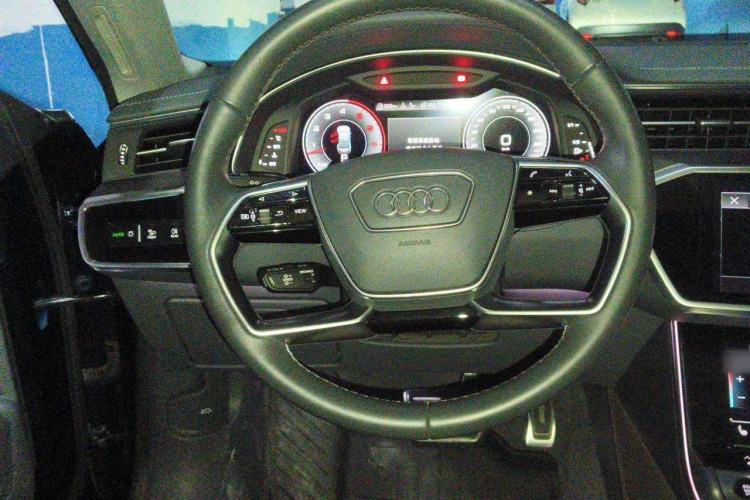 Used Audi A7L 2022 55 TFSI quattro S-line edition executive First Edition Steering Wheel