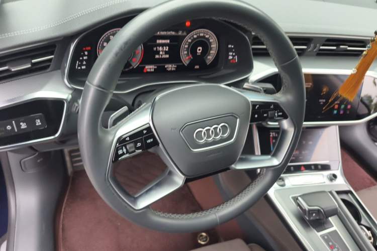 Used Audi A7L 2022 45 TFSI quattro S-line Visionary Crystal Package Steering Wheel