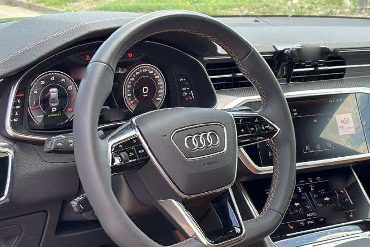 Used Audi A7L 2022 55 TFSI quattro S-line Edition One First Edition Steering Wheel