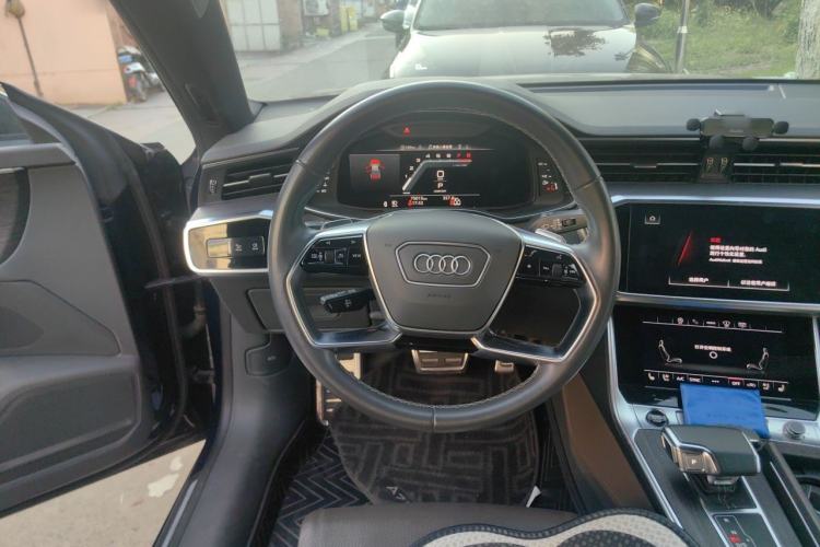 Used Audi A7L 2022 45 TFSI quattro S-line Visionary Edition Obsidian Black Package Steering Wheel
