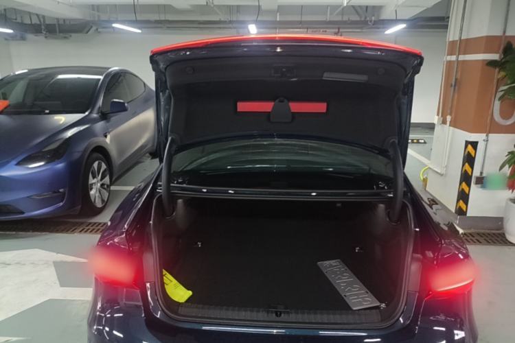 Used Audi A7L 2022 55 TFSI quattro S-line Zhiyuan Crystal Flow Package Trunk