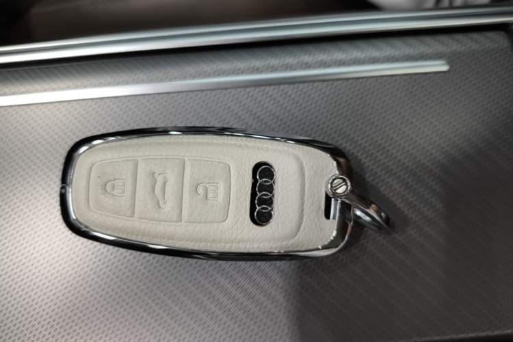 Used Audi A7L 2022 45 TFSI S-line Dream-Building Edition Vehicle Key