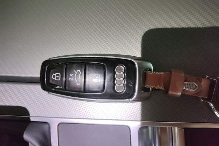 Used Audi A7L 2022 45 TFSI S-line Dream-Building Edition Vehicle Key