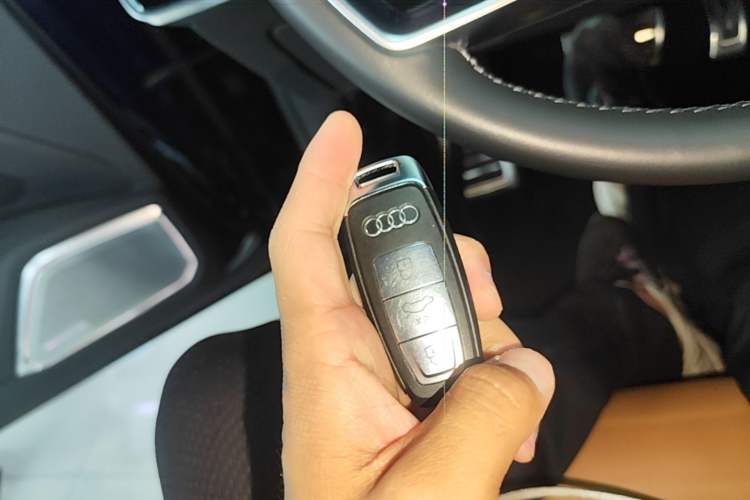 Used Audi A7L 2022 55 TFSI quattro S-line Edition One First Edition Vehicle Key