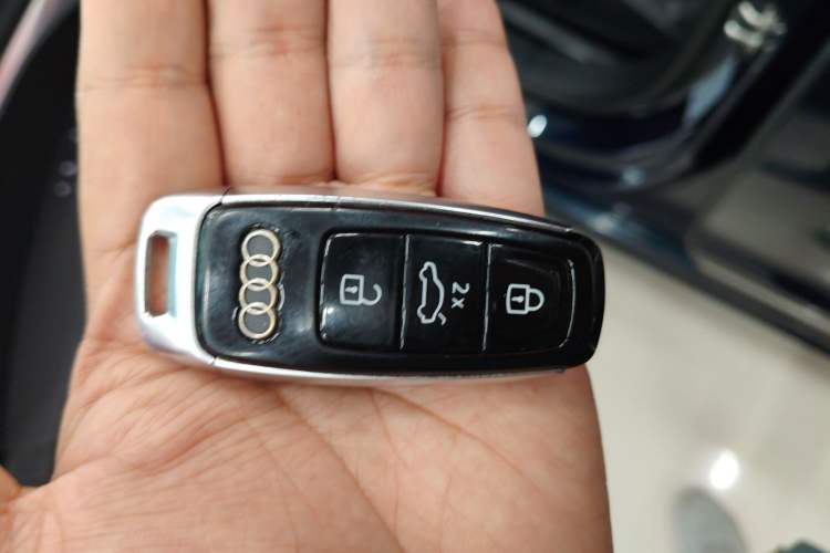 Used Audi A7L 2022 45 TFSI S-line Dream-Building Edition Vehicle Key