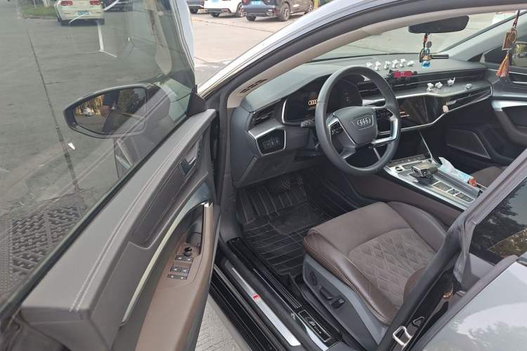 Used Audi A7L 2022 45 TFSI quattro S-line Visionary Crystal Package Driver Seat