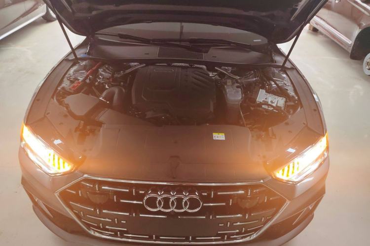 Used Audi A7L 2022 45 TFSI S-line Dream-Building Edition Engine Bay