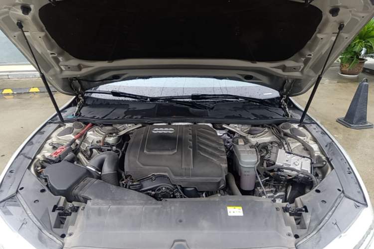 Used Audi A7L 2022 45 TFSI quattro S-line Paladin Engine Bay