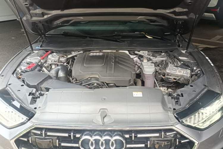 Used Audi A7L 2022 45 TFSI S-line Dream-Building Crystal Flow Package Engine Bay