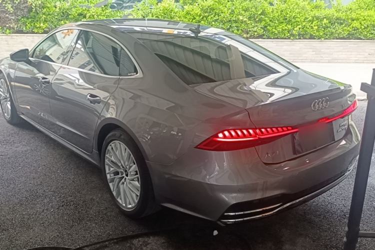 Used Audi A7L 2022 45 TFSI S-line Dream-Building Crystal Flow Package Exterior 2