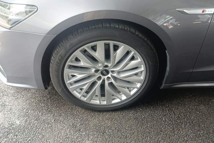 Used Audi A7L 2022 45 TFSI S-line Dream-Building Crystal Flow Package Exterior 4