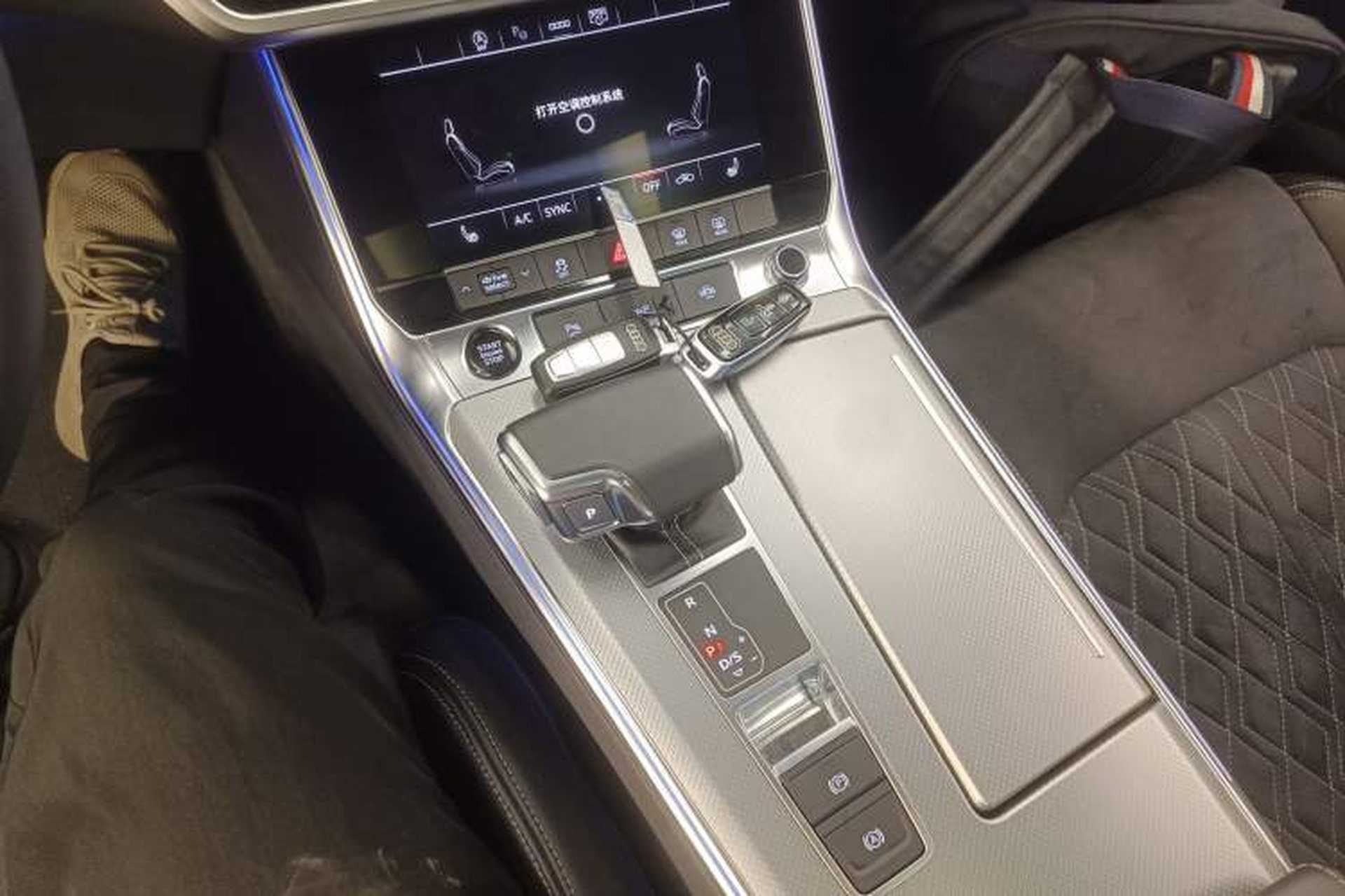 Used Audi A7L 2022 45 TFSI quattro S-line Visionary Crystal Package Gear Lever