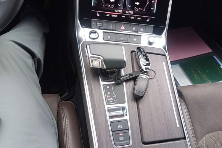 Used Audi A7L 2022 45 TFSI quattro S-line Paladin Gear Lever