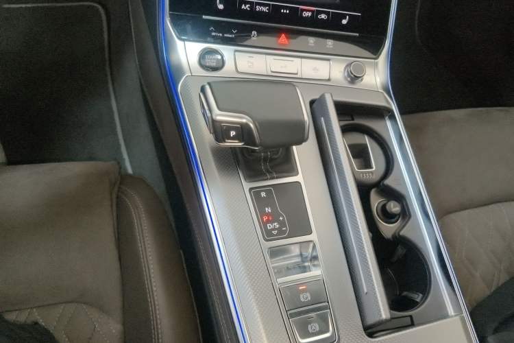 Used Audi A7L 2022 45 TFSI quattro S-line Wind Rider Gear Lever