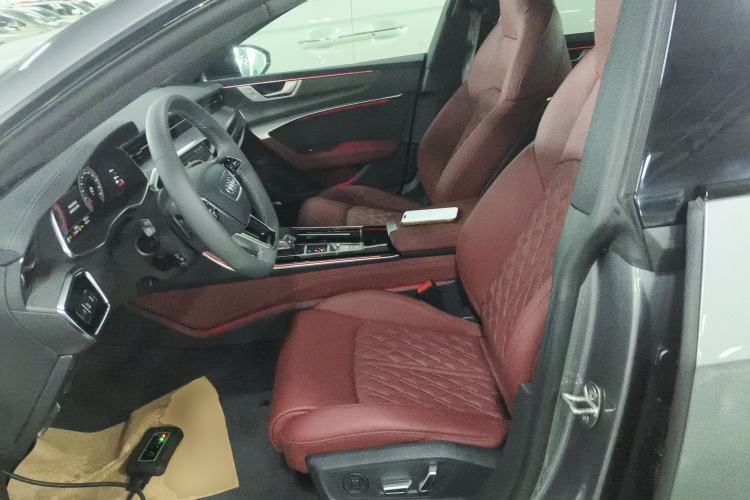 Used Audi A7L 2022 55 TFSI quattro S-line Zhiyuan Edition Obsidian Black Package Left Front Seat