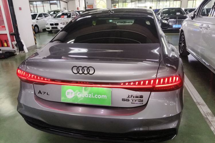 Used Audi A7L 2022 55 TFSI quattro S-line Zhiyuan Edition Obsidian Black Package Rear