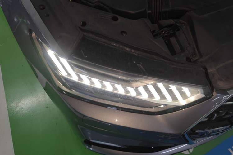 Used Audi A7L 2022 45 TFSI quattro S-line Visionary Crystal Package Right Front Headlight