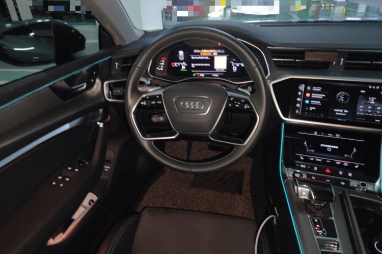Used Audi A7L 2022 45 TFSI quattro S-line Visionary Crystal Package Steering Wheel