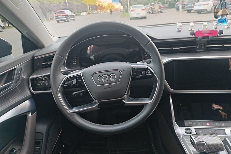 Used Audi A7L 2022 45 TFSI quattro S-line Visionary Crystal Package Steering Wheel