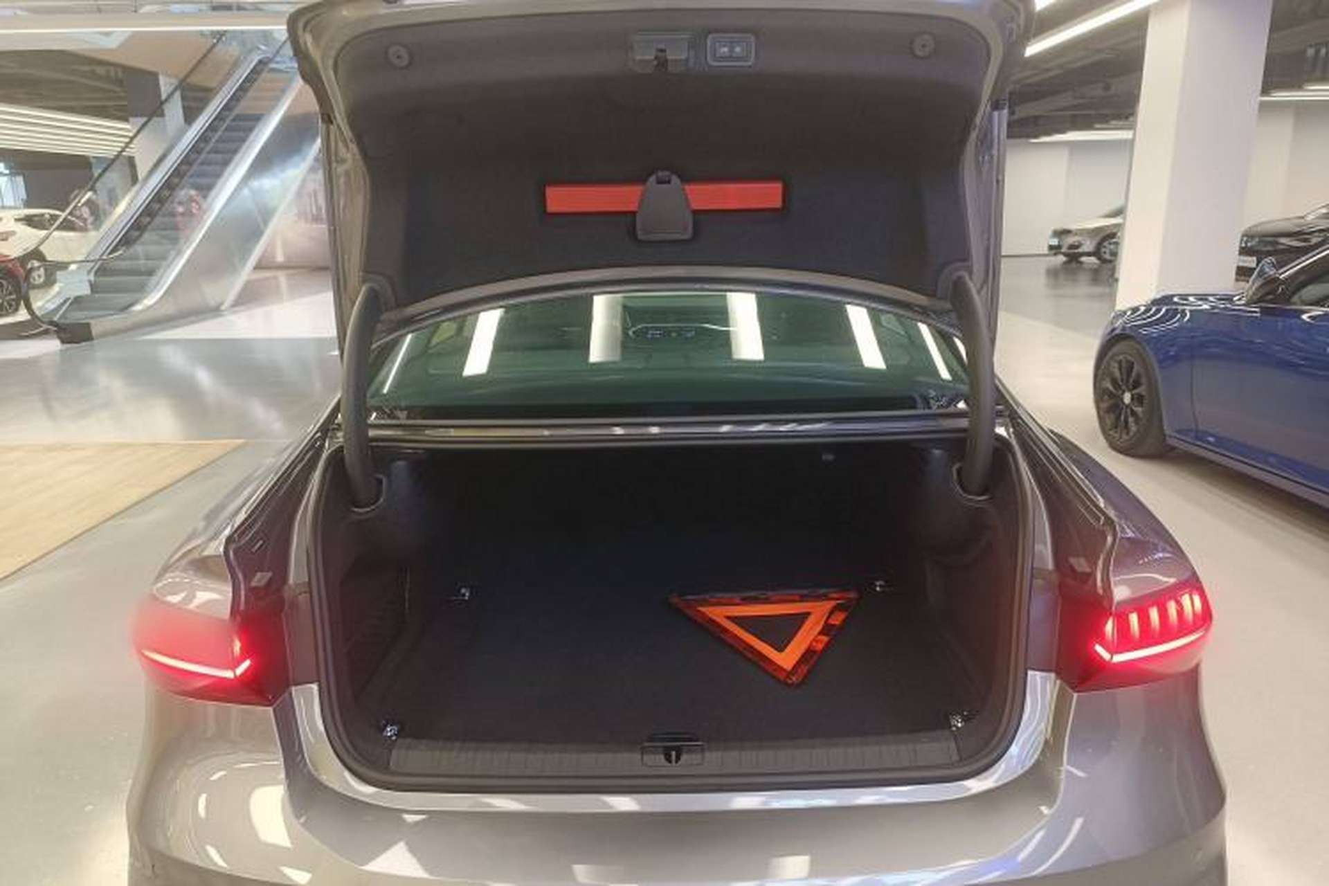 Used Audi A7L 2022 45 TFSI quattro S-line Visionary Crystal Package Trunk