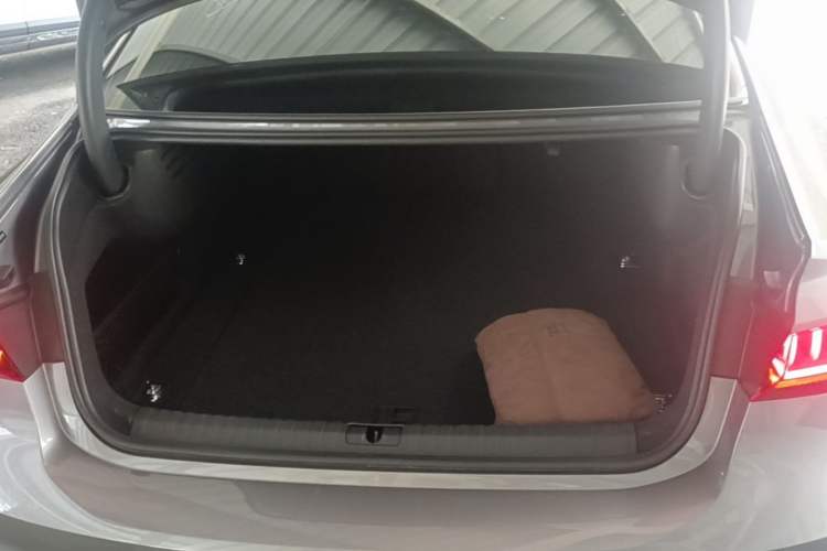 Used Audi A7L 2022 45 TFSI S-line Dream-Building Crystal Flow Package Trunk