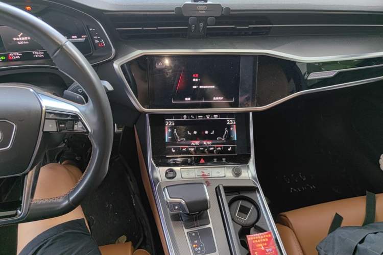 Used Audi A7L 2022 55 TFSI quattro S-line Edition One First Edition Audio And AC Panel