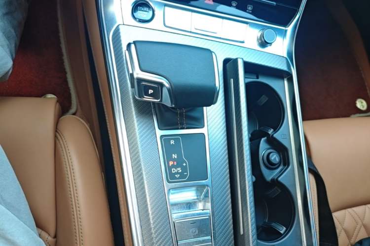 Used Audi A7L 2022 55 TFSI quattro S-line Edition One First Edition Gear Lever