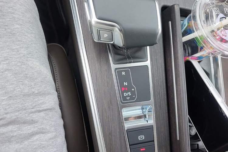 Used Audi A7L 2022 45 TFSI quattro S-line Paladin Gear Lever