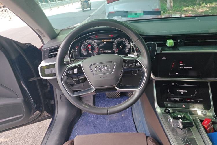 Used Audi A7L 2022 45 TFSI quattro S-line Visionary Crystal Package Steering Wheel