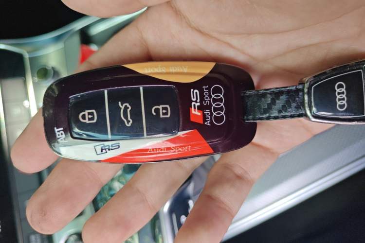 Used Audi A7L 2022 45 TFSI quattro S-line Visionary Crystal Package Vehicle Key
