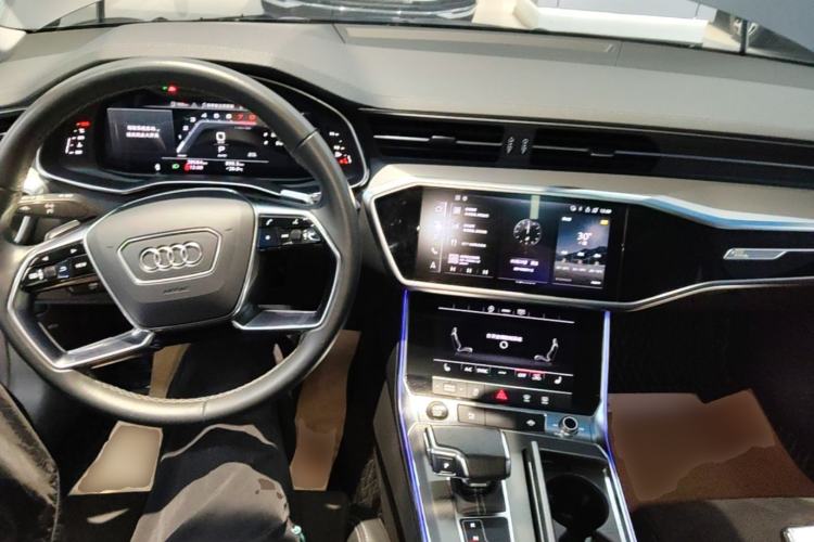 Used Audi A7L 2022 45 TFSI S-line Dream-Building Edition Center Console