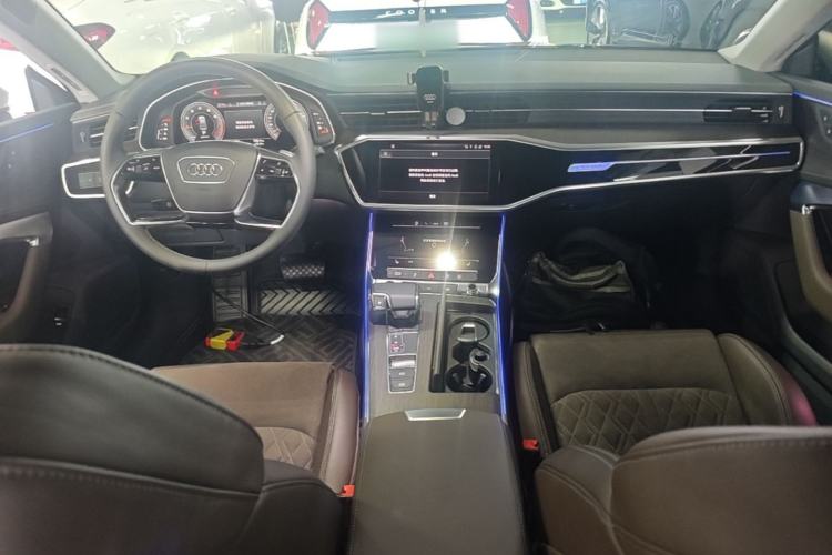 Used Audi A7L 2022 45 TFSI quattro S-line Paladin Center Console