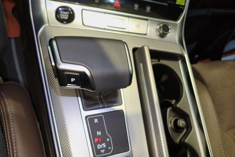 Used Audi A7L 2022 45 TFSI quattro S-line Wind Rider Gear Lever