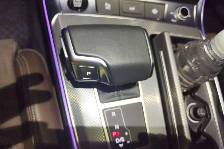 Used Audi A7L 2022 45 TFSI quattro S-line Wind Rider Gear Lever