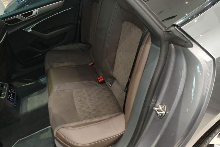 Used Audi A7L 2022 45 TFSI quattro S-line Wind Rider Left Rear Seat